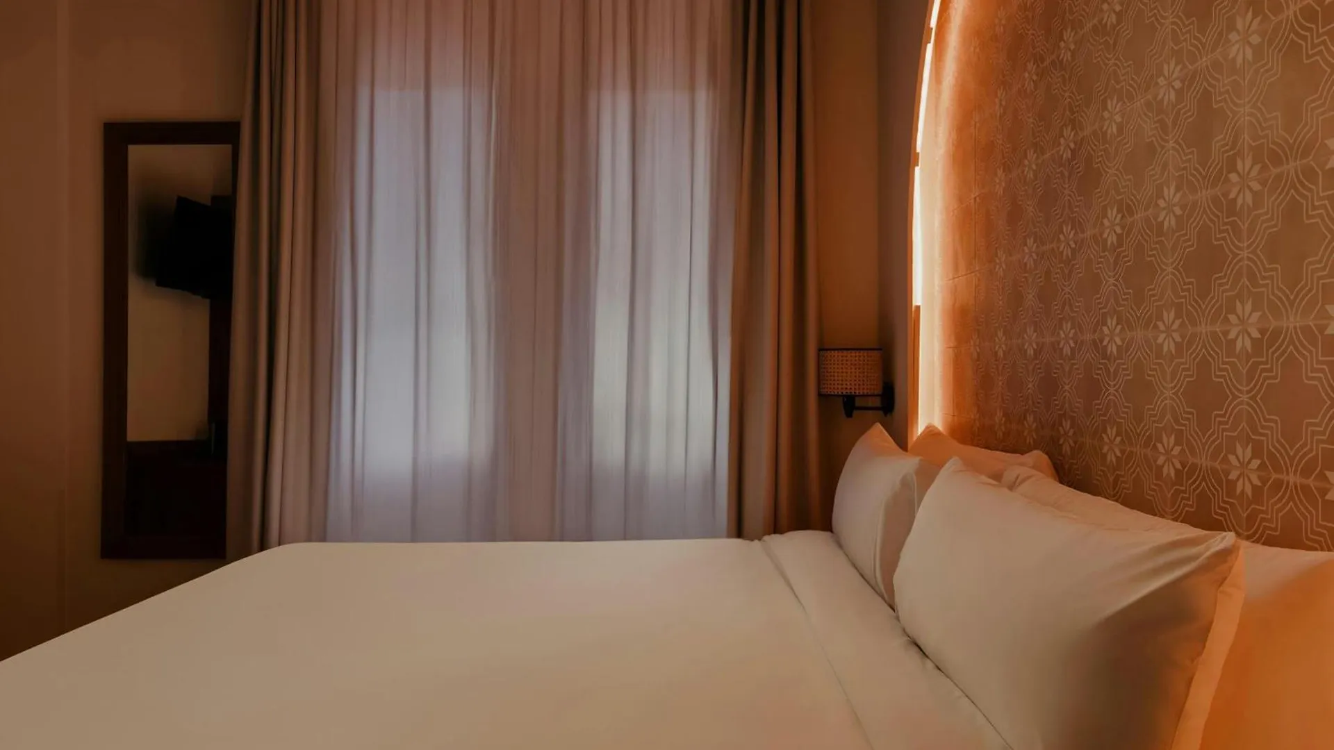 Los Arcos Hotel Gothic Quarter, Sonder By Marriott Bonvoy Barcelona 0*,  Spain
